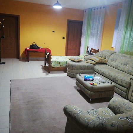 Hotel albania Golem Kültér fotó